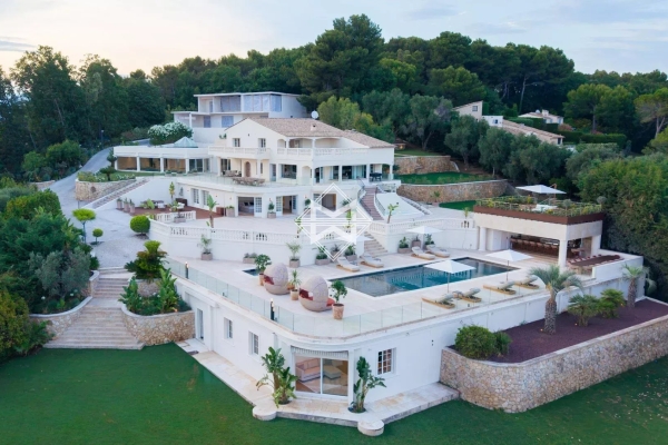 Maison de luxe à louer à Mougins, 0 €, Photo 1