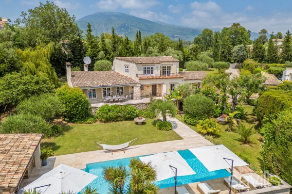 Maison de luxe à vendre à Valbonne, 2 390 000 €, Photo 1