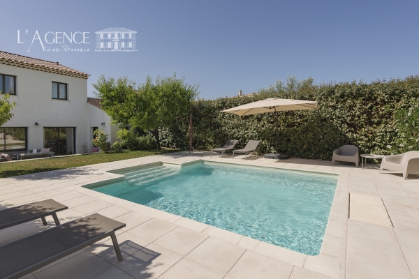 Maison de luxe à vendre à Aix-en-Provence, 949 000 €, Photo 2