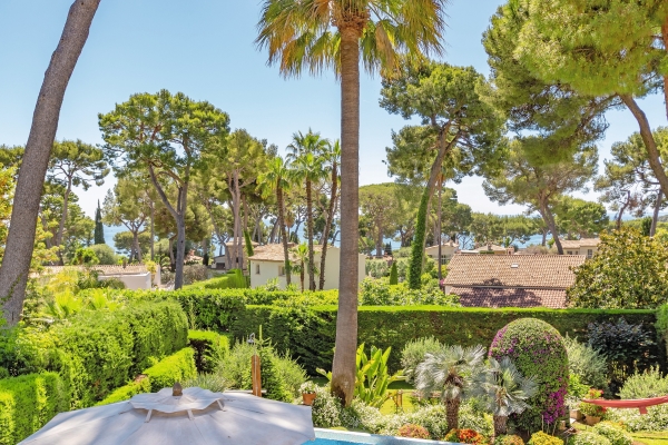 Maison de luxe à vendre à Cap d'Antibes, 3 200 000 €, Photo 2