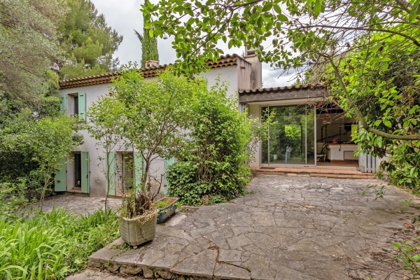 Maison de luxe à vendre à Antibes, 895 000 €, Photo 2