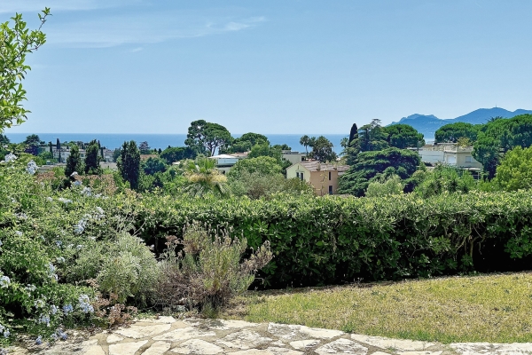 Luxury Apartment for sale in Cannes, 750 000 €, Photo 1