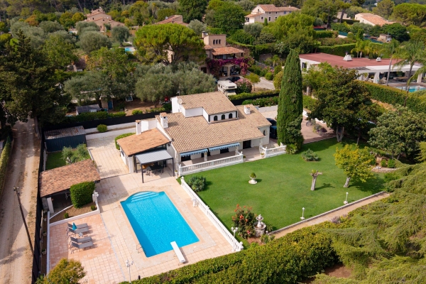 Maison de luxe à vendre à Mougins, 1 090 000 €, Photo 1