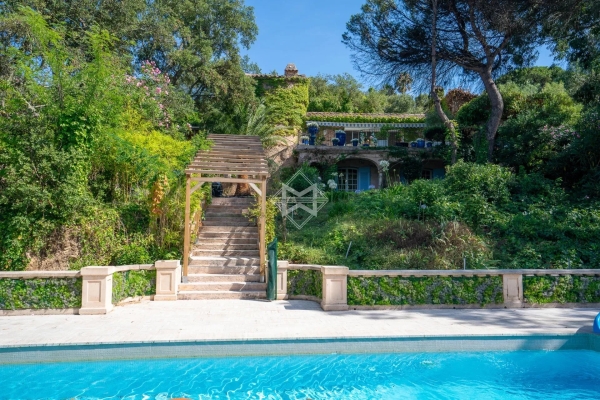 Maison de luxe à louer à Saint-Tropez, 35 000 €, Photo 1