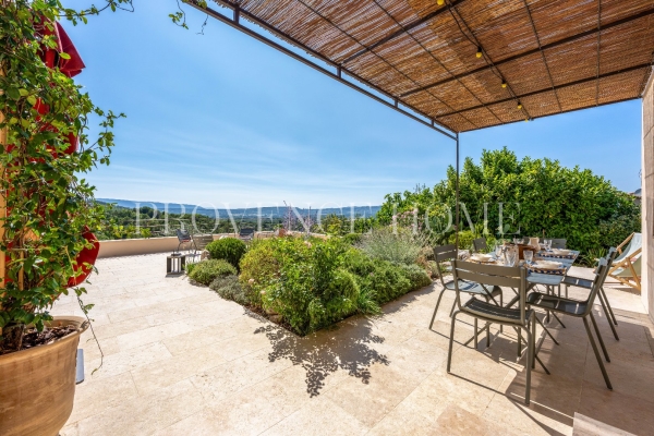 Maison de luxe à vendre à Roussillon, 2 450 000 €, Photo 2