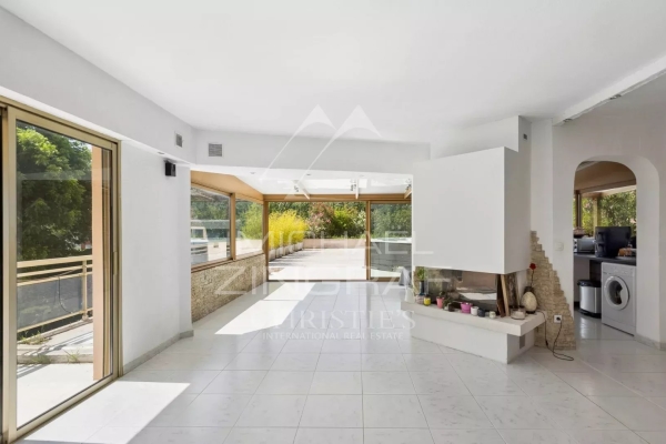 Luxury Apartment for sale in Mandelieu-la-Napoule, 799 000 €, Photo 3