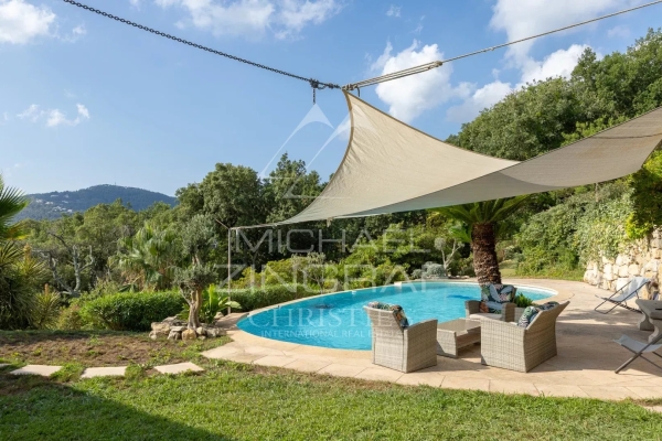 Maison de luxe à vendre à Les Adrets de l'Esterel, 1 380 000 €, Photo 3