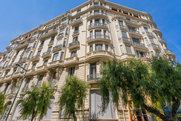 Appartement de luxe à vendre à Menton, 915 000 €, Photo 3