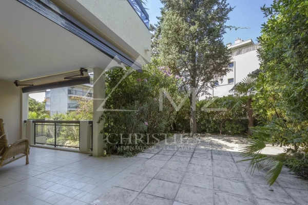Luxury Apartment for sale in Cannes, 586 000 €, Photo 4
