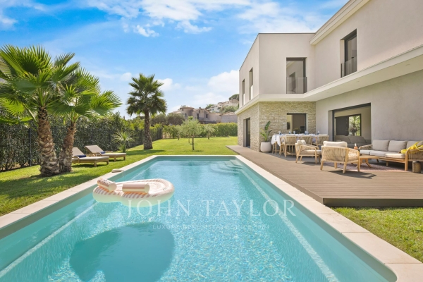 Luxury House for rental in Mougins, 8 000 €, Photo 1