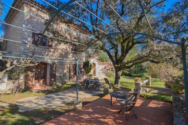 Maison de luxe à vendre à Le Thoronet, 399 000 €, Photo 2