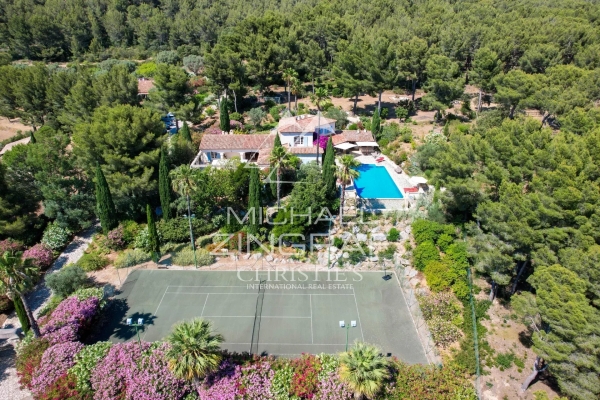 Maison de luxe à vendre à Saint-Cyr-sur-Mer, 2 190 000 €, Photo 2