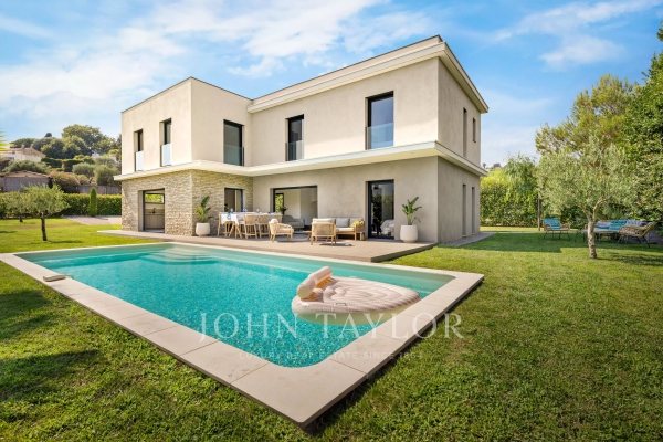 Maison de luxe à louer à Mougins, 8 000 €, Photo 3