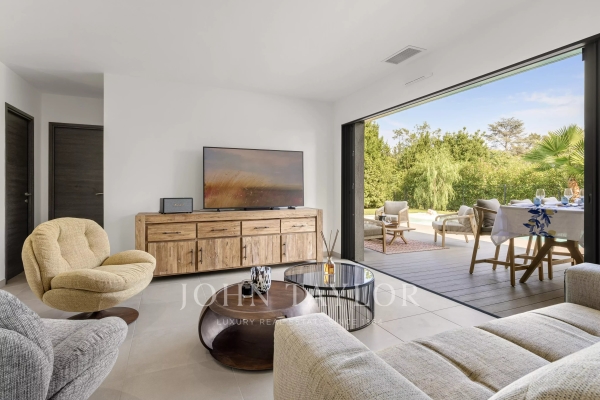 Maison de luxe à louer à Mougins, 8 000 €, Photo 4