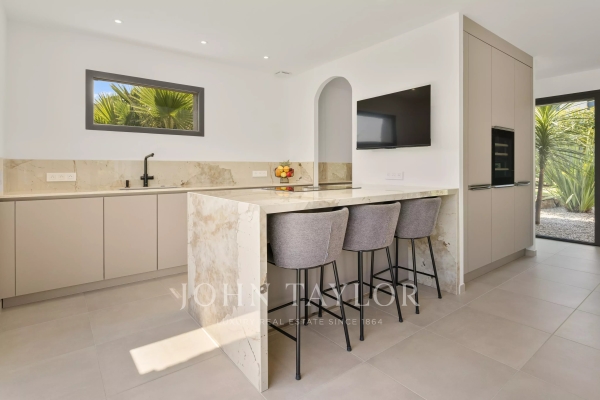 Maison de luxe à louer à Mougins, 8 000 €, Photo 7