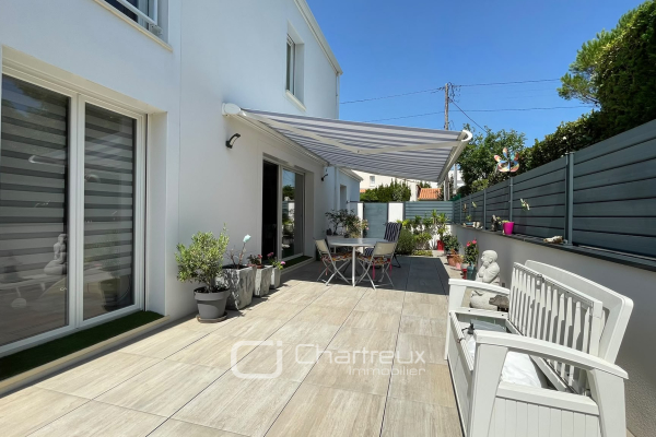 Maison de luxe à vendre à Saint-Georges-de-Didonne, 564 600 €, Photo 1