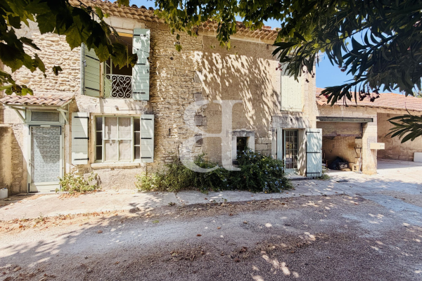 Maison de luxe à vendre à Saint-Rémy-de-Provence, 546 000 €, Photo 1
