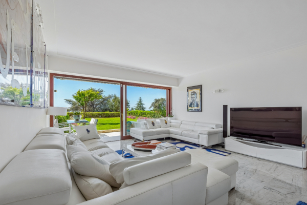 Luxury Apartment for sale in Cannes, 1 050 000 €, Photo 1