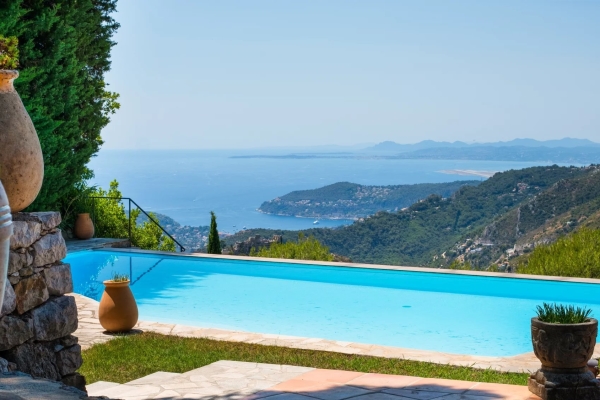 Luxury House for sale in Èze, 4 500 000 €, Photo 1