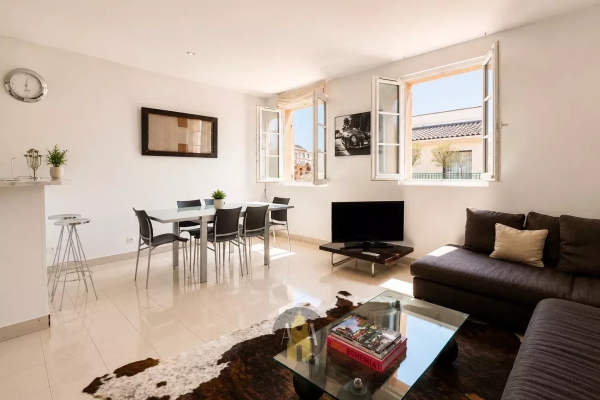 Appartement de luxe à vendre à Saint-Tropez, 640 000 €, Photo 1