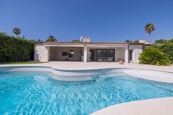 Maison de luxe à vendre à Villeneuve-Loubet, 1 690 000 €, Photo 1