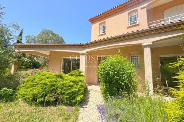 Luxury House for sale in Saint-Georges-de-Didonne, 649 000 €, Photo 2