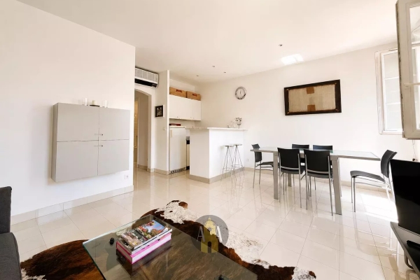 Luxury Apartment for sale in Saint-Tropez, 645 000 €, Photo 2
