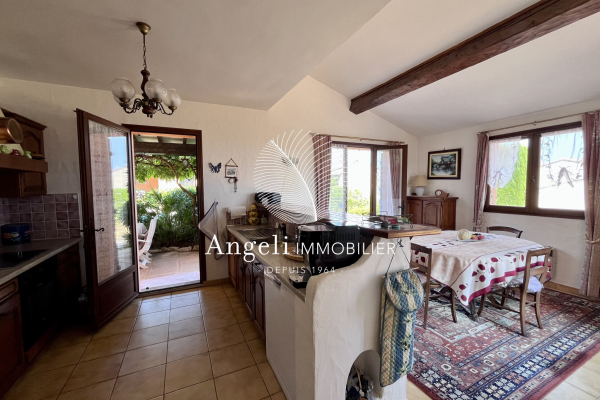 Maison de luxe à vendre à Saint-Aygulf, 950 000 €, Photo 3