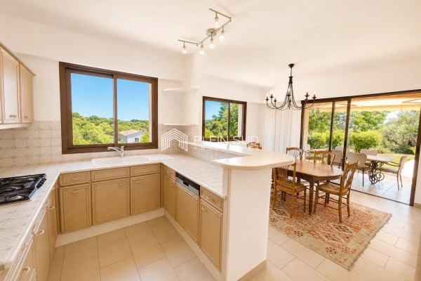 Maison de luxe à vendre à Antibes, 1 590 000 €, Photo 5