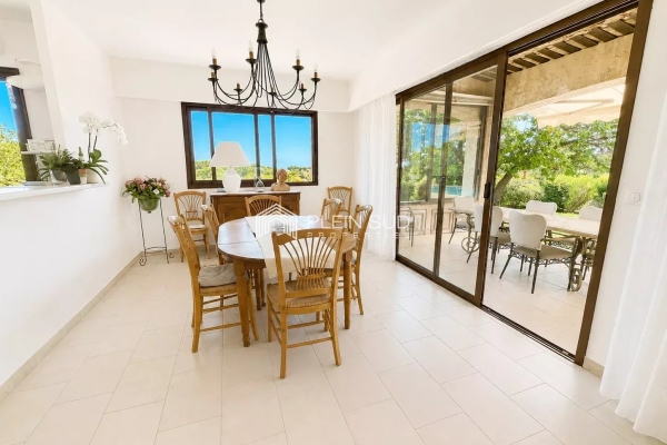 Maison de luxe à vendre à Antibes, 1 590 000 €, Photo 6