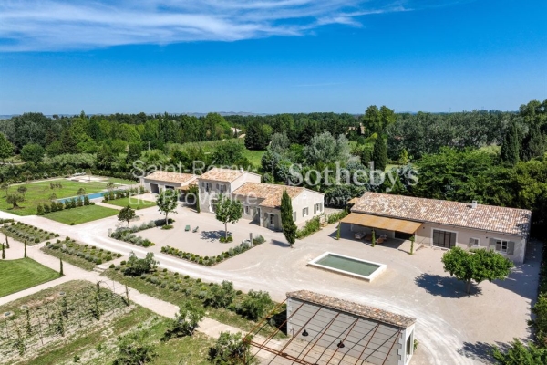 Maison de luxe à vendre à Saint-Rémy-de-Provence, 5 780 000 €, Photo 1