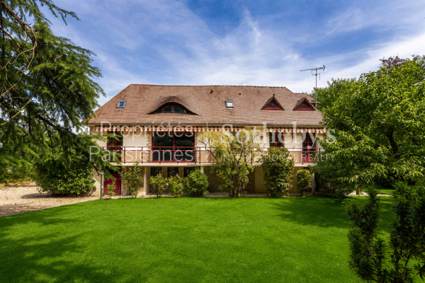 Luxury House for sale in Merey, 650 000 €, Photo 1