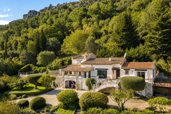 Maison de luxe à vendre à Vence, 1 490 000 €, Photo 1