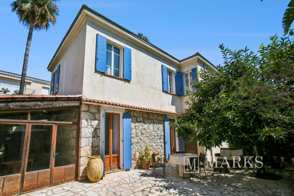 Maison de luxe à vendre à Saint-Jean-Cap-Ferrat, 2 400 000 €, Photo 1