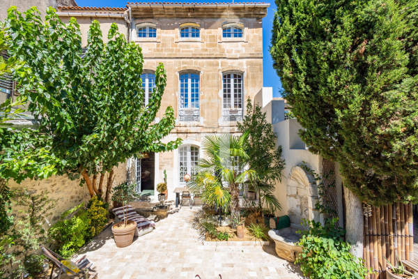 Luxury House for sale in Pernes-les-Fontaines, 957 500 €, Photo 1