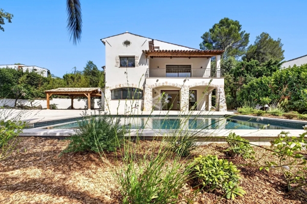 Maison de luxe à vendre à Mougins, 1 690 000 €, Photo 1