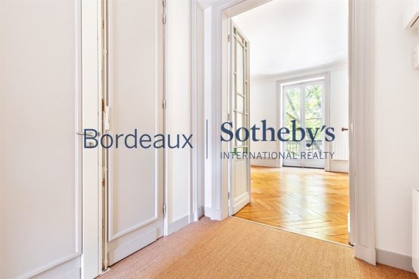 Luxury Apartment for sale in Bordeaux, 399 000 €, Photo 2