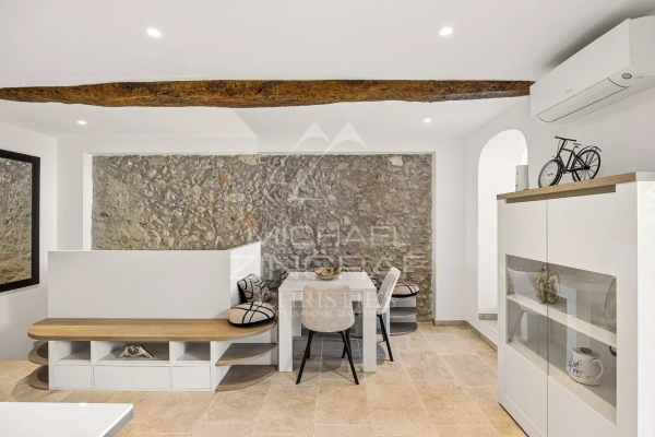 Luxury Apartment for sale in Antibes, 1 385 000 €, Photo 2