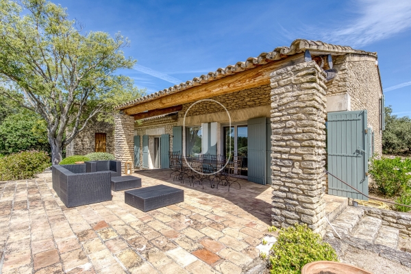 Luxury House for sale in Gordes, 1 800 000 €, Photo 2