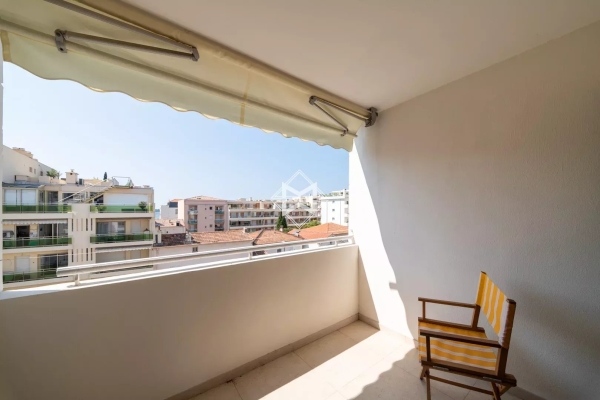 Appartement de luxe à vendre à Cannes, 660 000 €, Photo 2