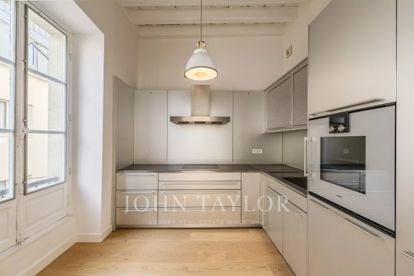 Luxury Apartment for sale in Bordeaux, 650 000 €, Photo 3
