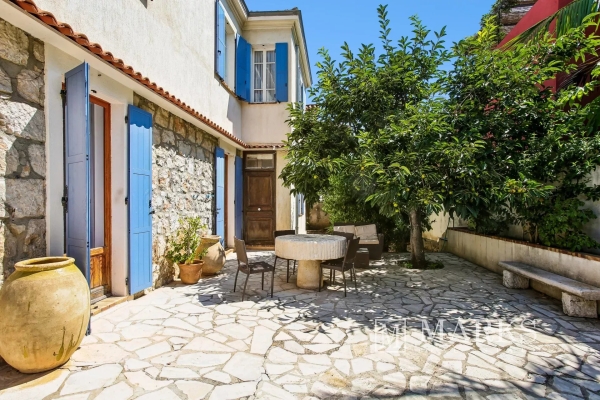 Maison de luxe à vendre à Saint-Jean-Cap-Ferrat, 2 400 000 €, Photo 3