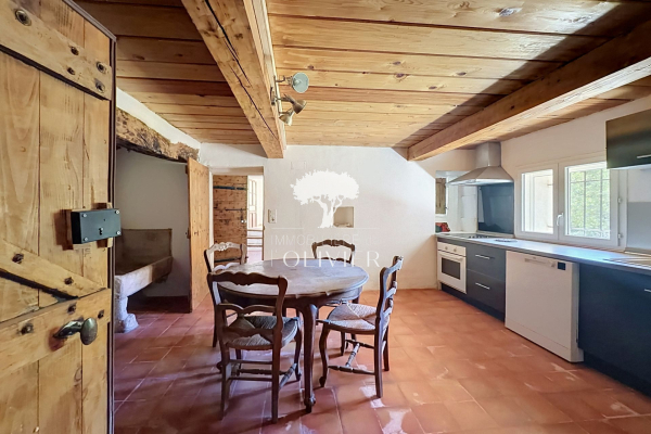 Luxury House for sale in Saint Saturnin les Apt, 585 000 €, Photo 3
