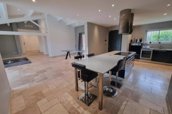 Maison de luxe à vendre à Saint Étienne-du-Grès, 575 000 €, Photo 5