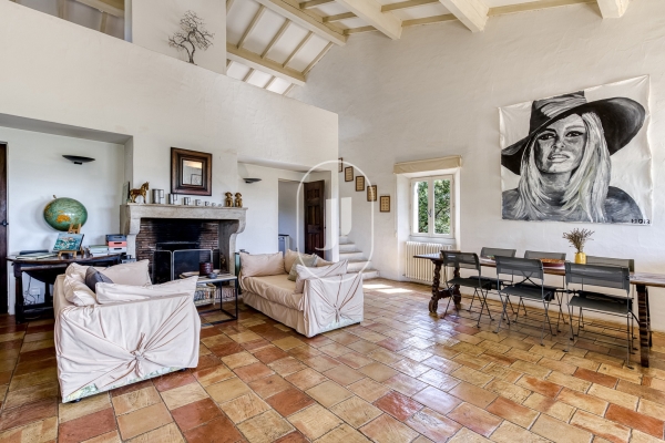 Luxury House for sale in Gordes, 1 800 000 €, Photo 5
