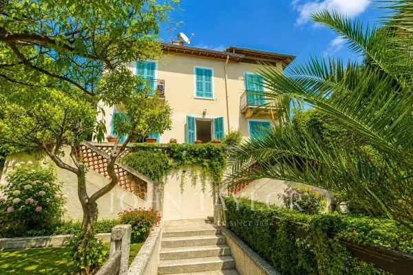 Maison de luxe à vendre à Cap-d'Ail, 1 850 000 €, Photo 1