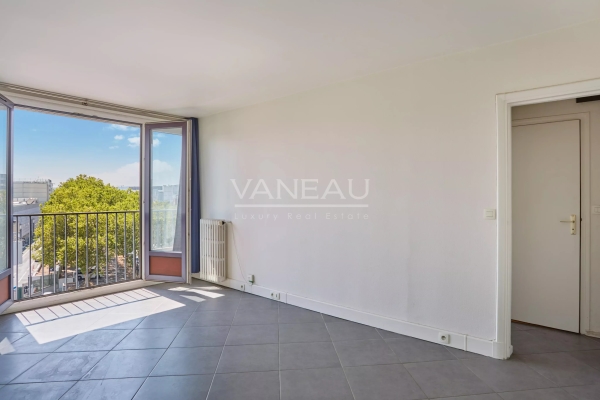 Luxury Apartment for sale in Paris 15ème, 365 000 €, Photo 1