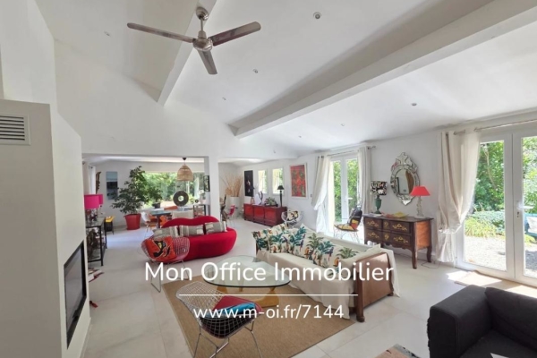 Luxury House for sale in Lauris, 999 000 €, Photo 2