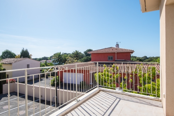 Appartement de luxe à vendre à Antibes, 477 000 €, Photo 2