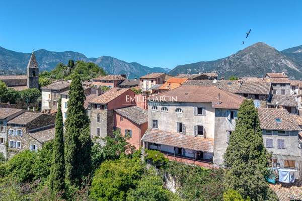 Maison de luxe à vendre à La Tour-sur-Tinée, 490 000 €, Photo 1